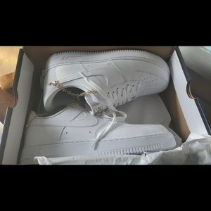 BRAND NEW 2021 WMNS AIR FORCE 1 ‘07 LX ‘Lucky Charms’